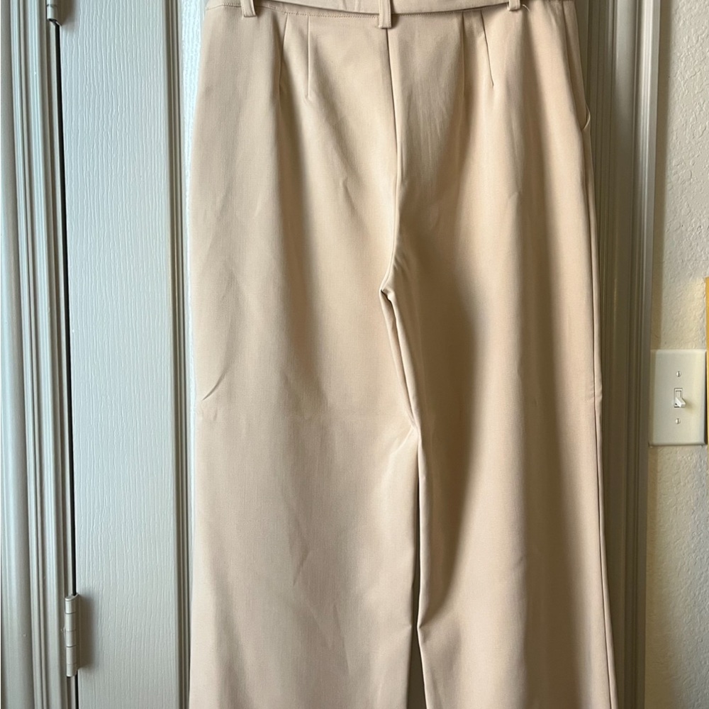 Vince Camuto Wide-Leg Cropped Pants - Picture 2 of 3